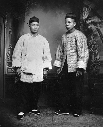 Lung On (left) and Chung On, late 1800s. Lung On was the 'publicist' for legendary Chinese herbalist Ing Hay.