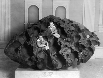 The Willamette Meteorite in 1911, a few years after it was found.